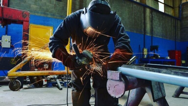Gráfico con datos de la encuesta de la Fundación Observatorio Pyme sobre producción y empleo pyme en el primer trimestre de 2025