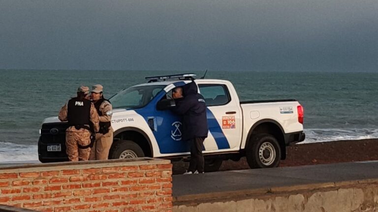 Operativo en la costa de Playa Unión tras hallazgo de un cuerpo en el mar