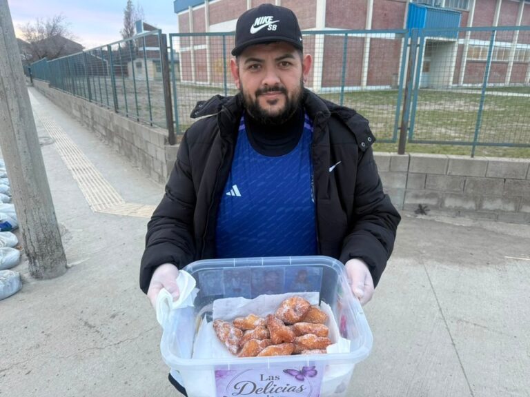 Tortas fritas caseras del emprendimiento Las Delicias de Lulú en Comodoro Rivadavia