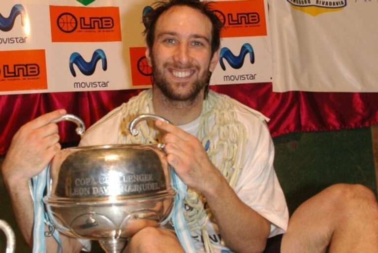 Pablo Moldú durante una entrevista en la previa de la final de la Liga Nacional de Básquet