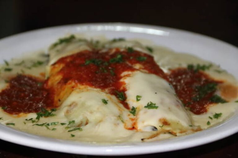 Canelones al gratin en fuente de horno
