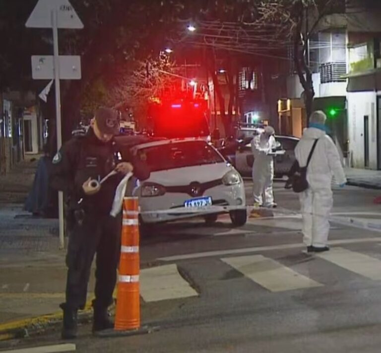 Escena del crimen en la calle Estados Unidos al 2300, barrio de San Cristóbal