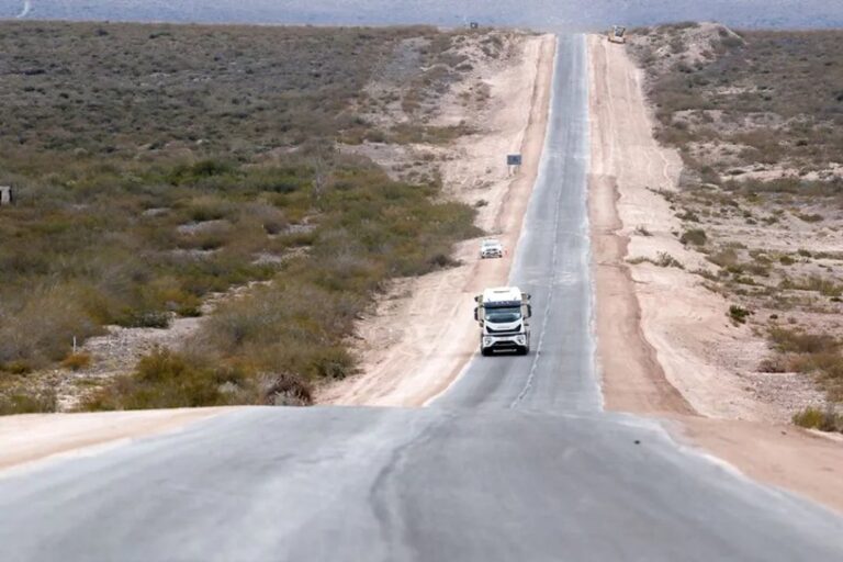 Obra de repavimentación en la ruta provincial 6, Chubut