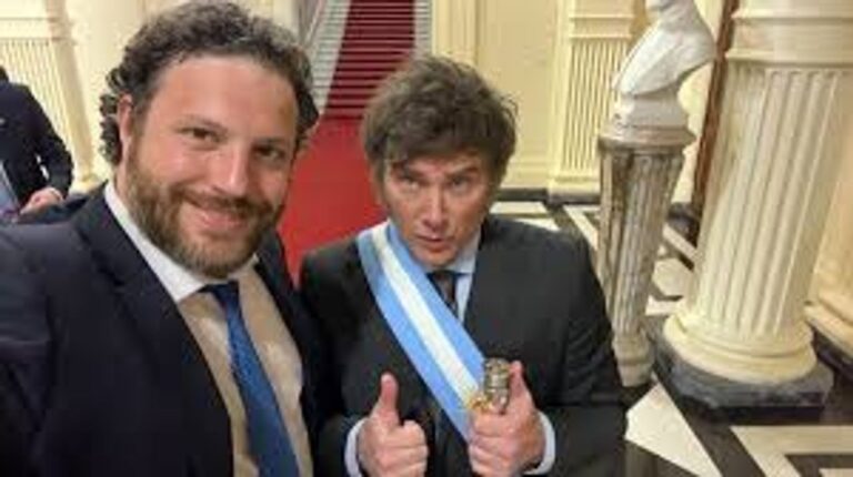 Santiago Oría, cineasta de Javier Milei