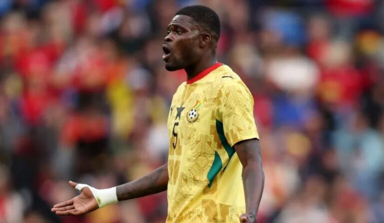 Thomas Partey, mediocampista de la selección de Ghana, durante un entrenamiento