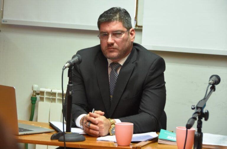 Fotografía del juzgado de Trelew, Chubut, donde se llevará a cabo el juicio oral contra el abogado Gastón Bordier.