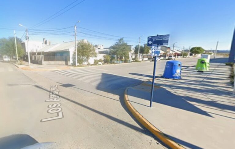 Intersección de Arrayanes y Nahuel Huapi en Comodoro Rivadavia, lugar del choque