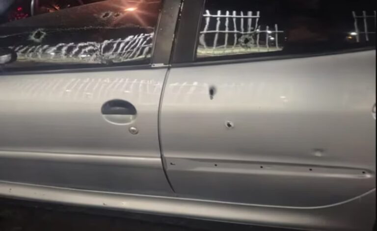 Fotografía de la fachada del edificio de la Justicia de Comodoro Rivadavia