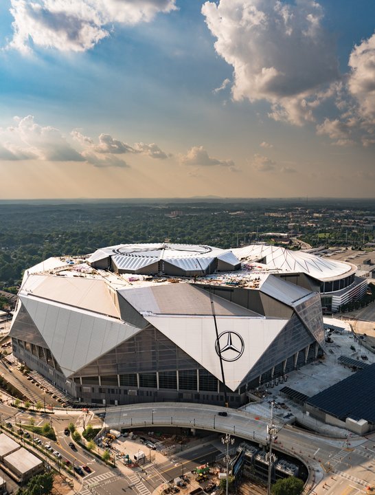 Estadio Mercedes-Benz de Atlanta durante un partido de fútbol