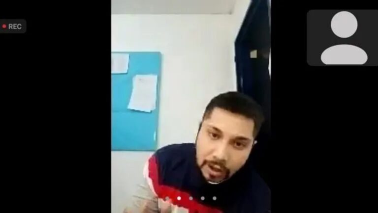 Vehículo policial en la escena del asalto en Rincón Lindo