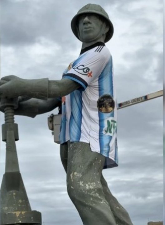 Monumento al Obrero Petrolero en Caleta Olivia