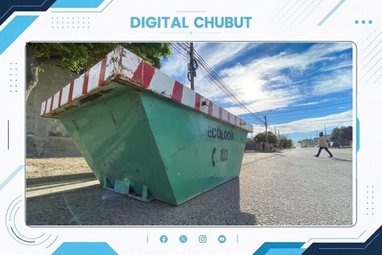 Contenedores de residuos en campaña de limpieza en Puerto Madryn