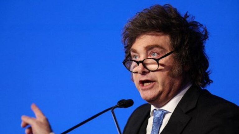 Presidente Javier Milei durante una conferencia de prensa