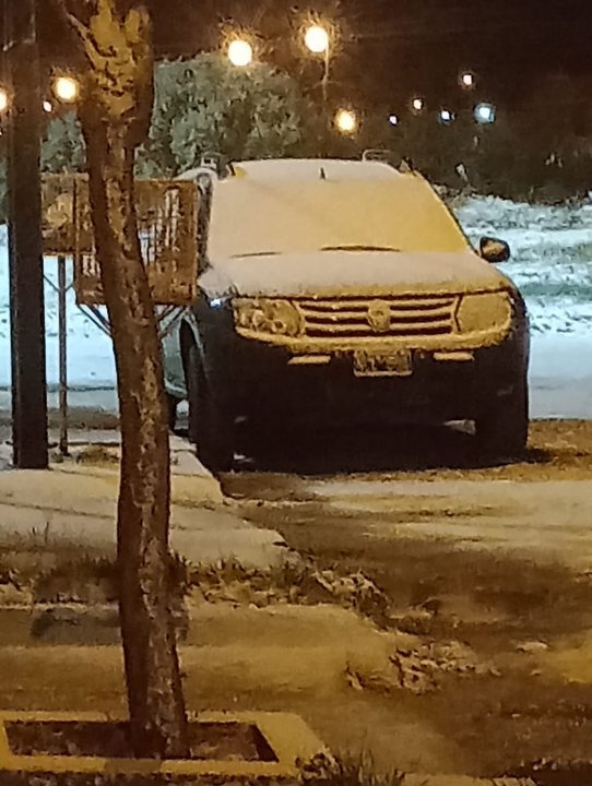 Calles de Rawson cubiertas de nieve durante la mañana del 1 de julio