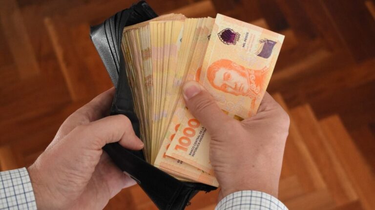 Empleados de comercio en un local de Chubut con nueva escala salarial