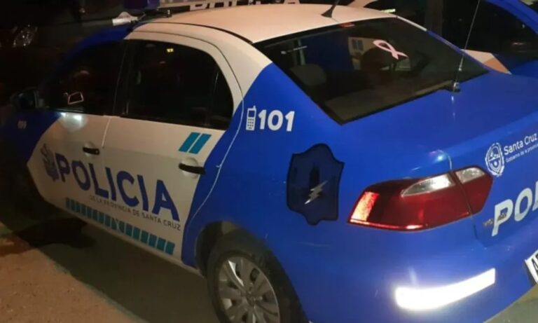 Imagen ilustrativa de un móvil policial en Las Heras