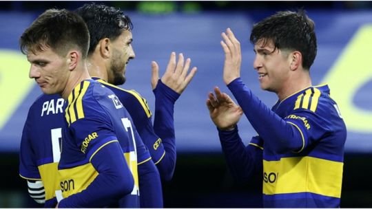 Jugadores de Boca Juniors en el campo de juego