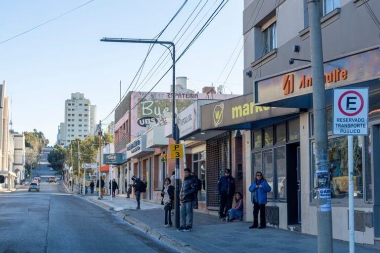 Comerciantes del centro de Comodoro por cambio de paradas de colectivos