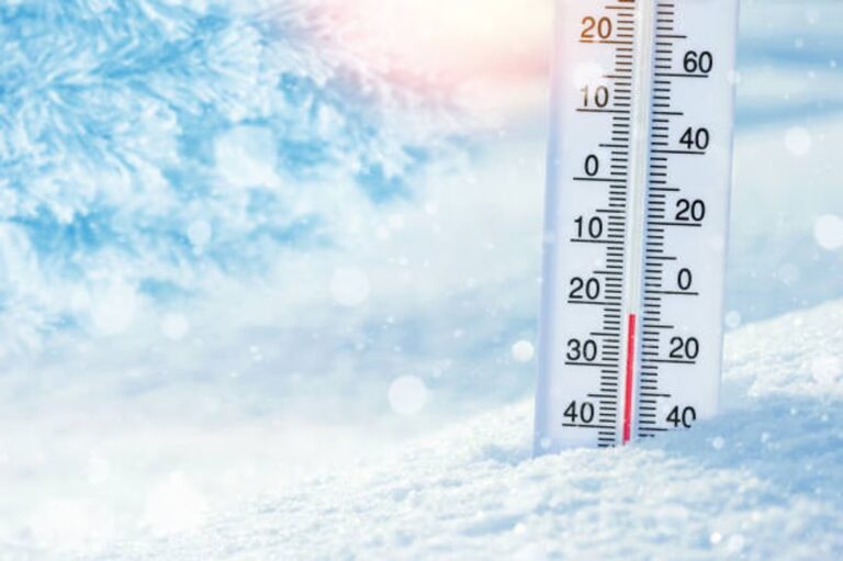 Termómetro marcando temperatura bajo cero en Maquinchao