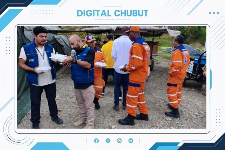Personal de las Fuerzas Armadas Argentinas en tareas de asistencia humanitaria en Quibdó, Colombia