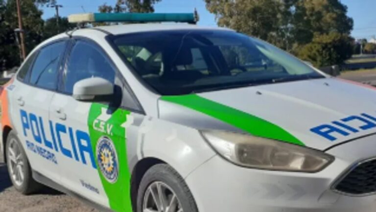 Policía en General Roca