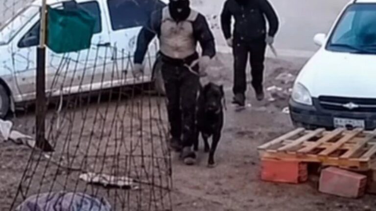Escena del ataque a vivienda en Caleta Olivia
