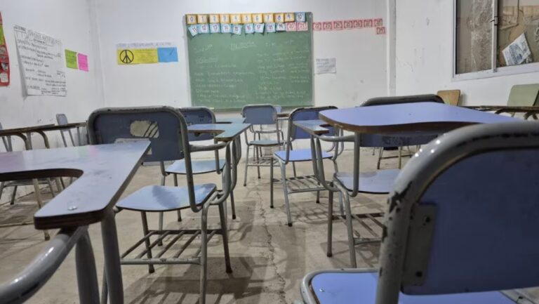 Estudiantes de primaria en un aula de Argentina