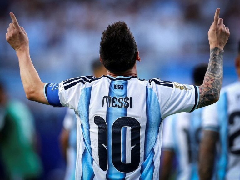 Lionel Messi con la camiseta de la selección argentina