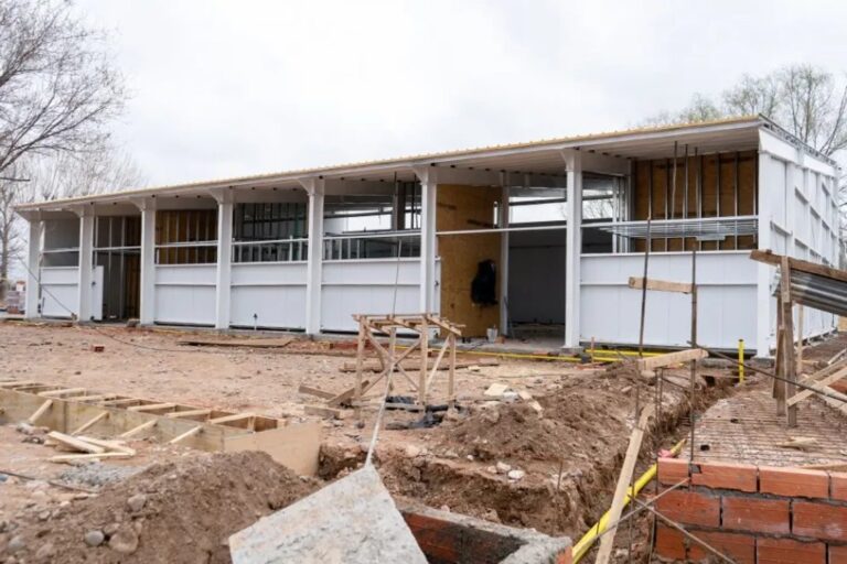 Obras de ampliación de la Escuela 301 de China Muerta