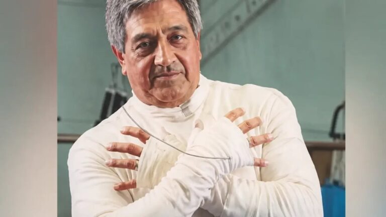 Juan Manuel Figueroa caracterizado como La Momia en Titanes en el Ring