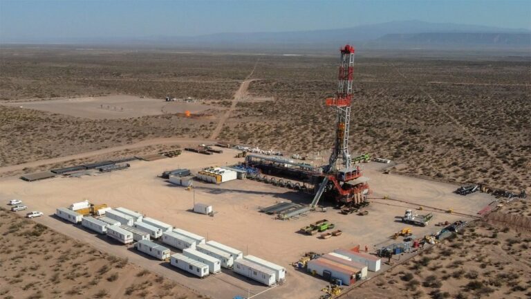 Planta separadora USP 2 en el bloque Rincón del Mangrullo, Vaca Muerta