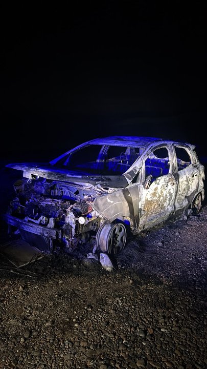 Camioneta incendiada en la Ruta Nacional 3