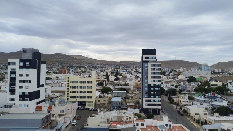Cielo nublado sobre Comodoro Rivadavia
