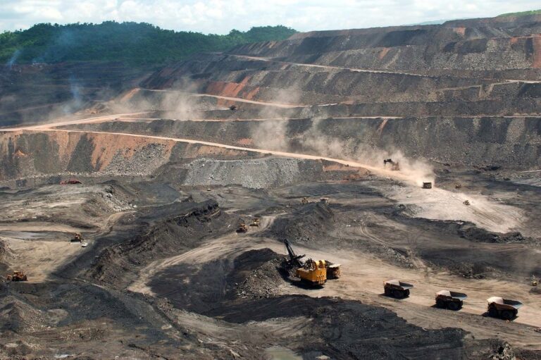 Trabajadores mineros en Santa Cruz