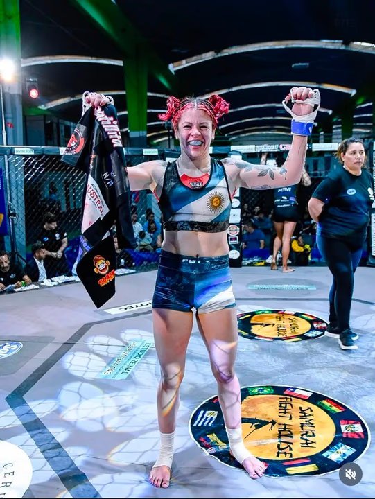 Marlene La Frutillita Balbuena en el ring