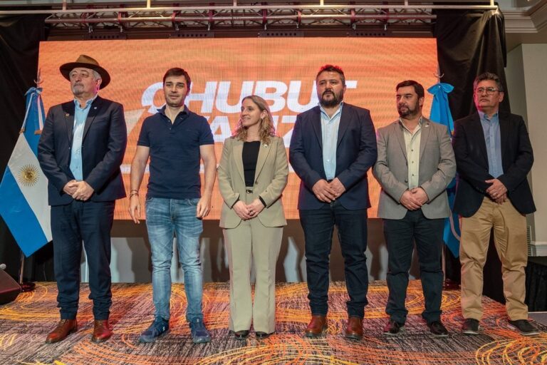 Apertura de sobres de licitación del nuevo acueducto para Comodoro