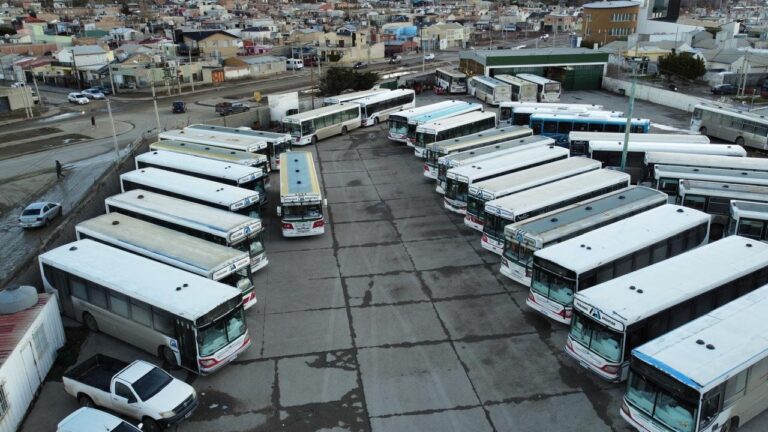 Colectivo de Patagonia Argentina en las calles de Comodoro Rivadavia