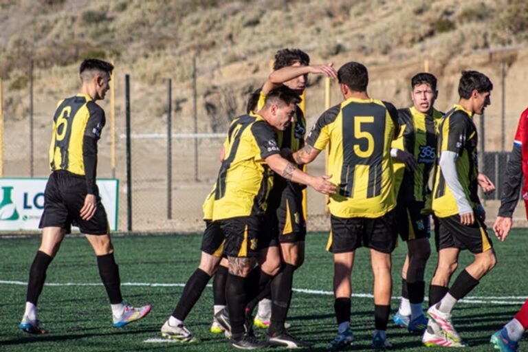 Partido de fútbol de la Primera A de Comodoro Rivadavia