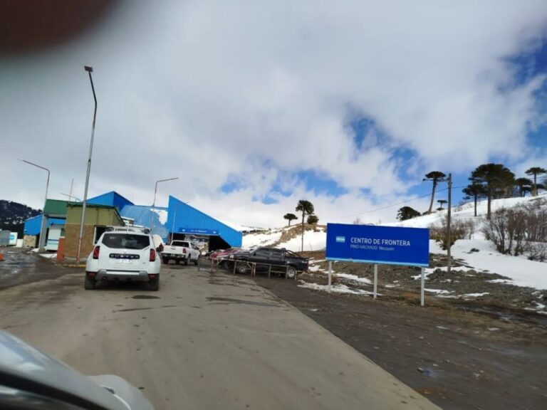 Vista del Paso Internacional Pino Hachado con condiciones invernales