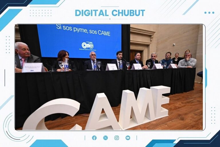 Firma de convenio entre el gobernador Ignacio Torres y representantes de CAME y FECh