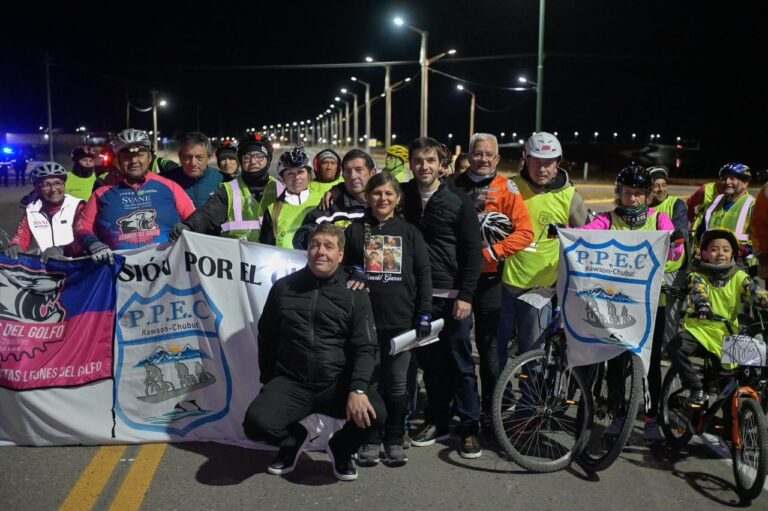 Inauguración de la obra de iluminación en el acceso a Playa Unión