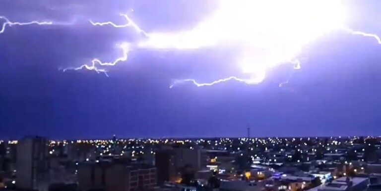 Mapa de alerta amarilla por tormentas y nevadas en Chubut