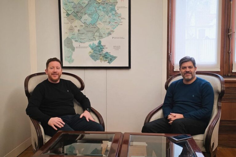 Dante Bowen y Axel Kicillof en reunión política