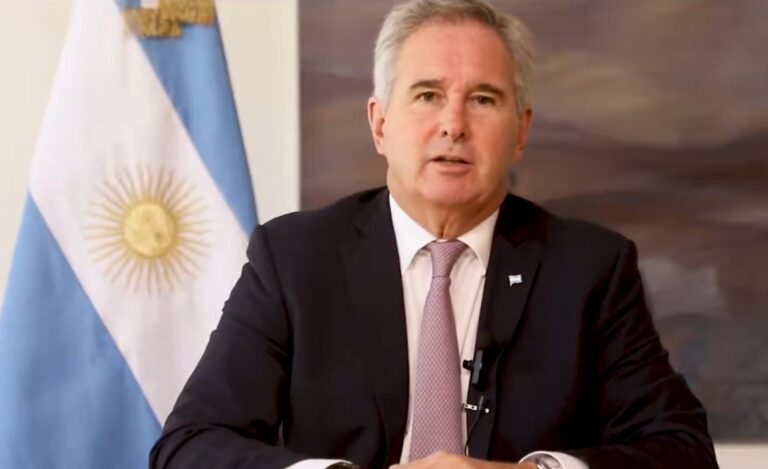 Reunión de trabajo en la Base Naval Integrada de Tierra del Fuego con equipos de Cancillería y Defensa