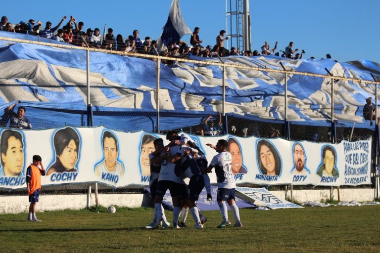 Estadio de Jorge Newbery en Comodoro Rivadavia