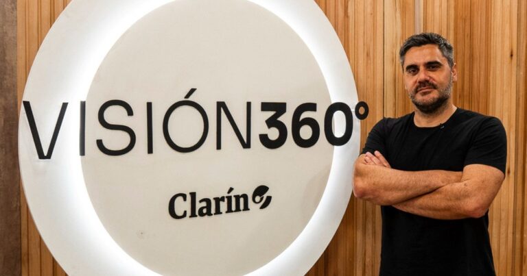 Cristian Deferrari, Head de Plataformas & Gen AI en Naranja X, durante su exposición en el ciclo Visión 360° de Clarín.