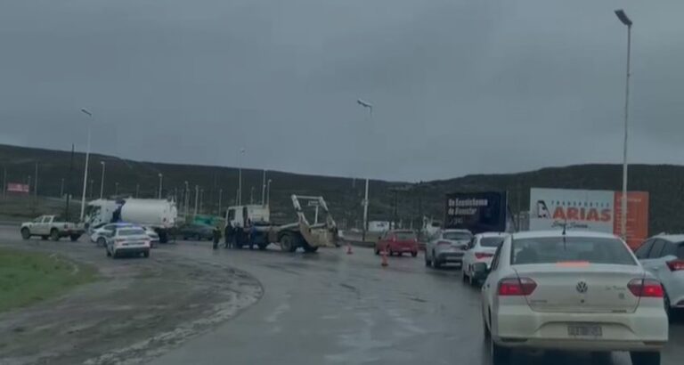 Tránsito con demoras en el cruce de las rutas 3 y 26 por un camión detenido