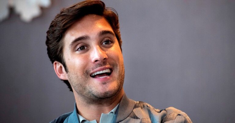 Diego Boneta en una entrevista