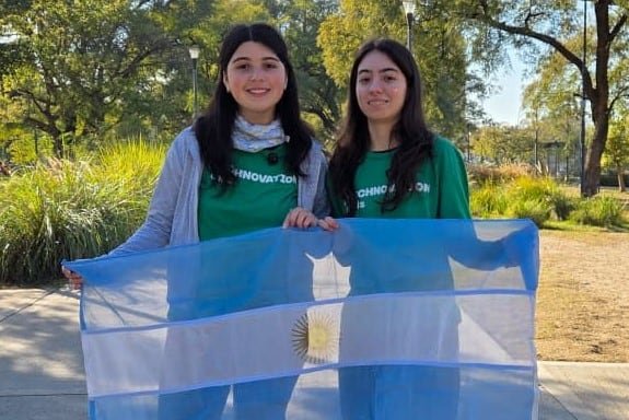 Sofía Leal y Chiara Catalini, creadoras de la aplicación Multirisk