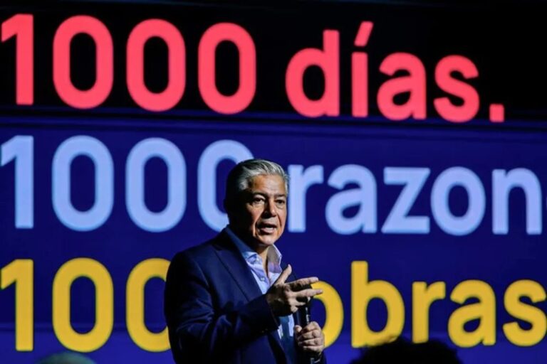 Gobernador Rolando Figueroa durante la presentación del balance de sus primeros 1.000 días de gestión